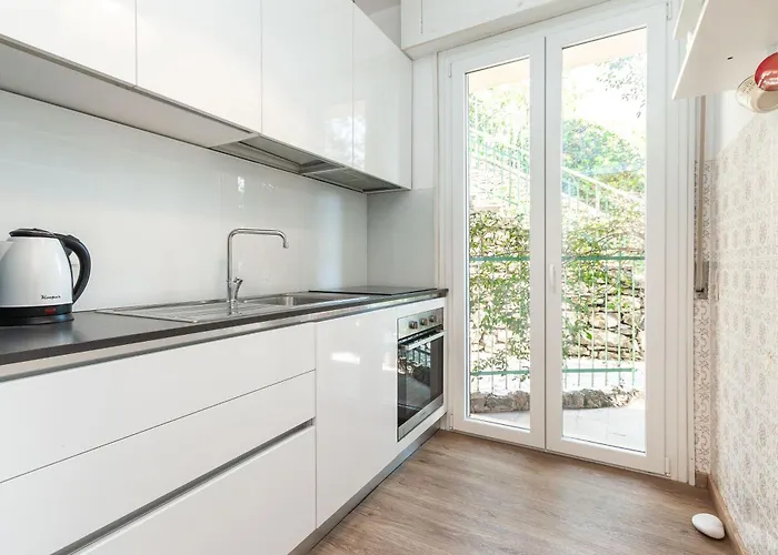 Pet-friendly Vista Mare *